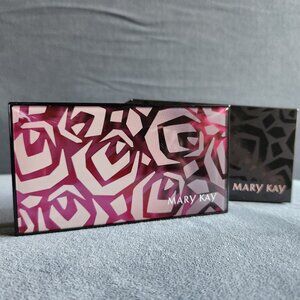 MARY KAY Perfect Palette Makeup Compact - 107064.
